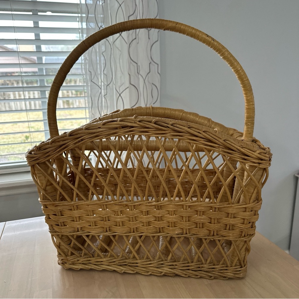 Vintage Boho Rattan Wicker Magazine Rack Holder Basket Storage Organization